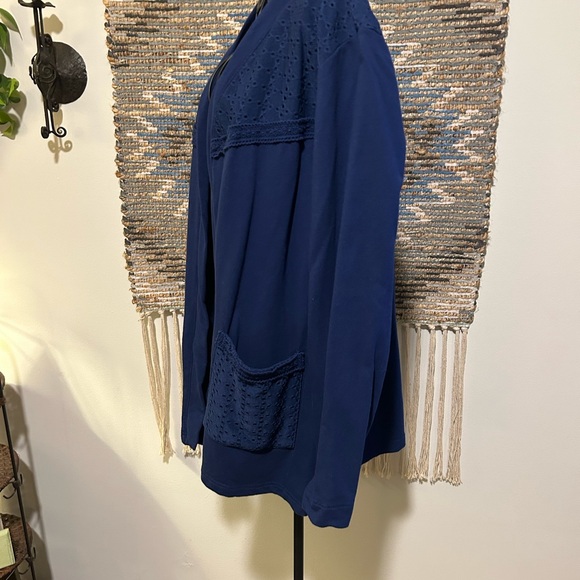 Isaac Mizrahi Live Lightweight Jacket w/ Pockets - Picture 5 of 10